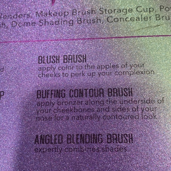 COPY - NWT.  Essentials Collection, 13 piece makeup storage/brush set. - Picture 8 of 15